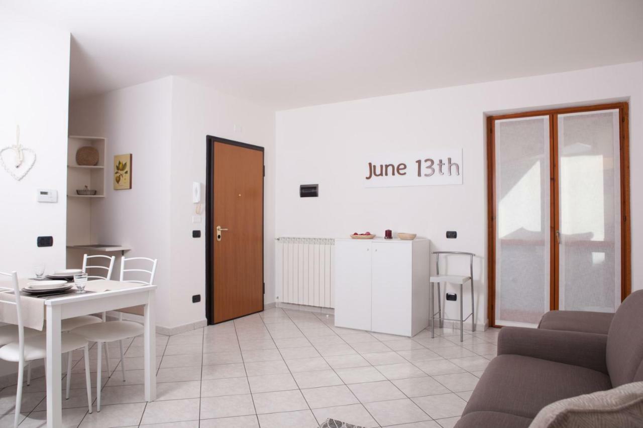 אומניה June 13Th Comfort Studio מראה חיצוני תמונה